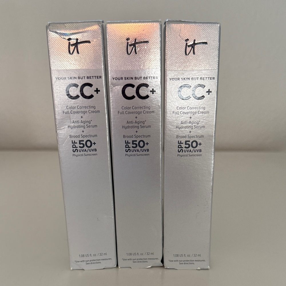 IT Cosmetics CC+ Cream SPF 50+ Shade LIGHT